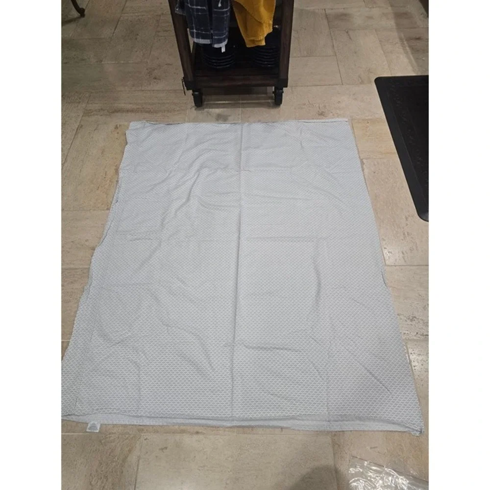 Threshold 49x62 Flat Sheet Bedding 100% Cotton White with‎ Gray